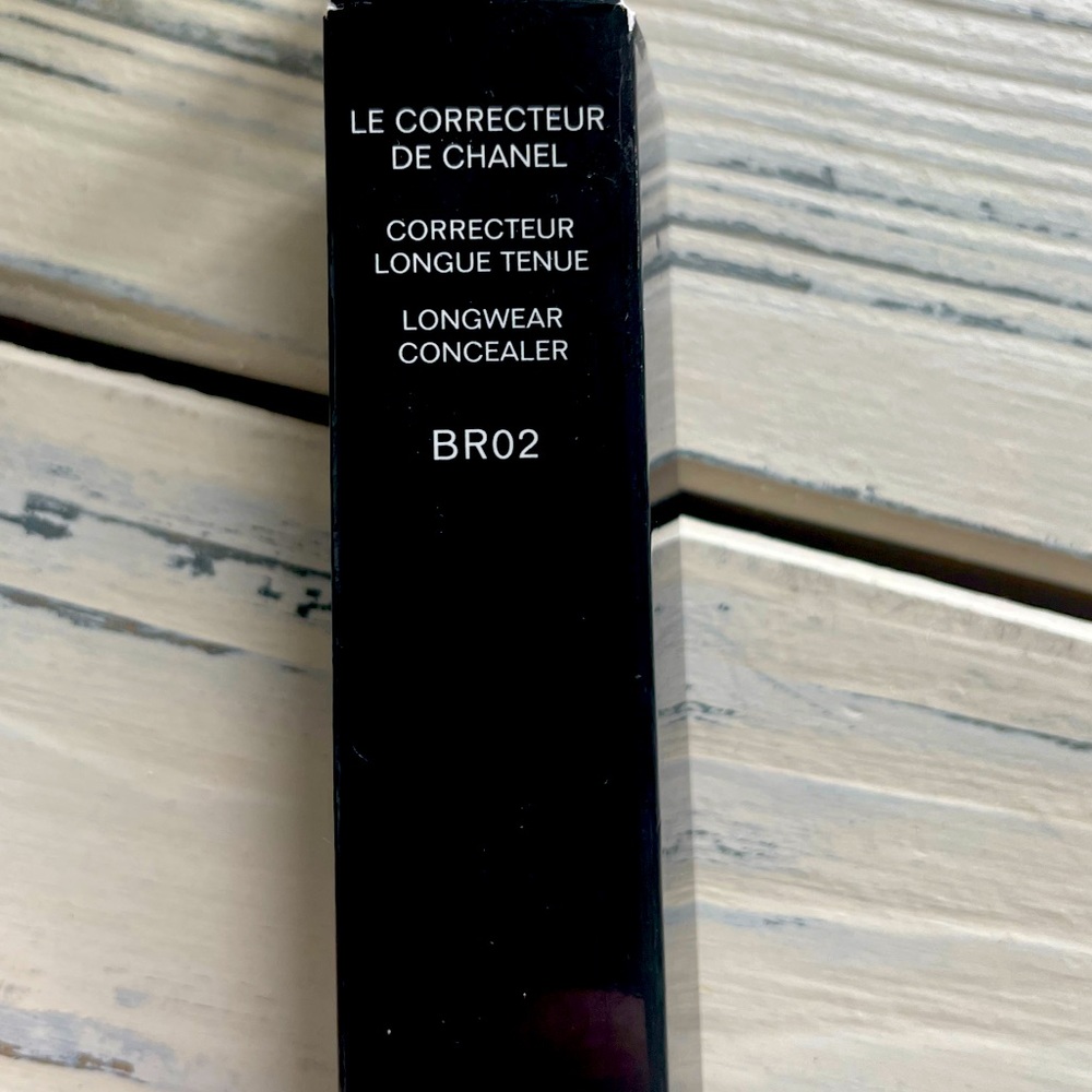 Le Correcteur de Chanel longwear concealer BR02